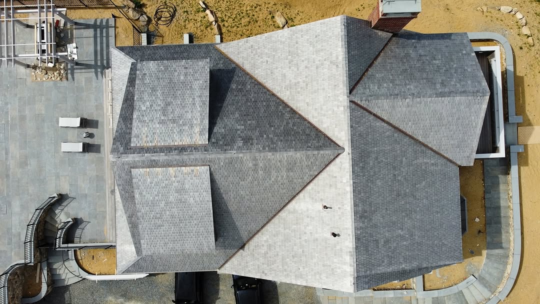 Roof_aging_and_wear_assessment