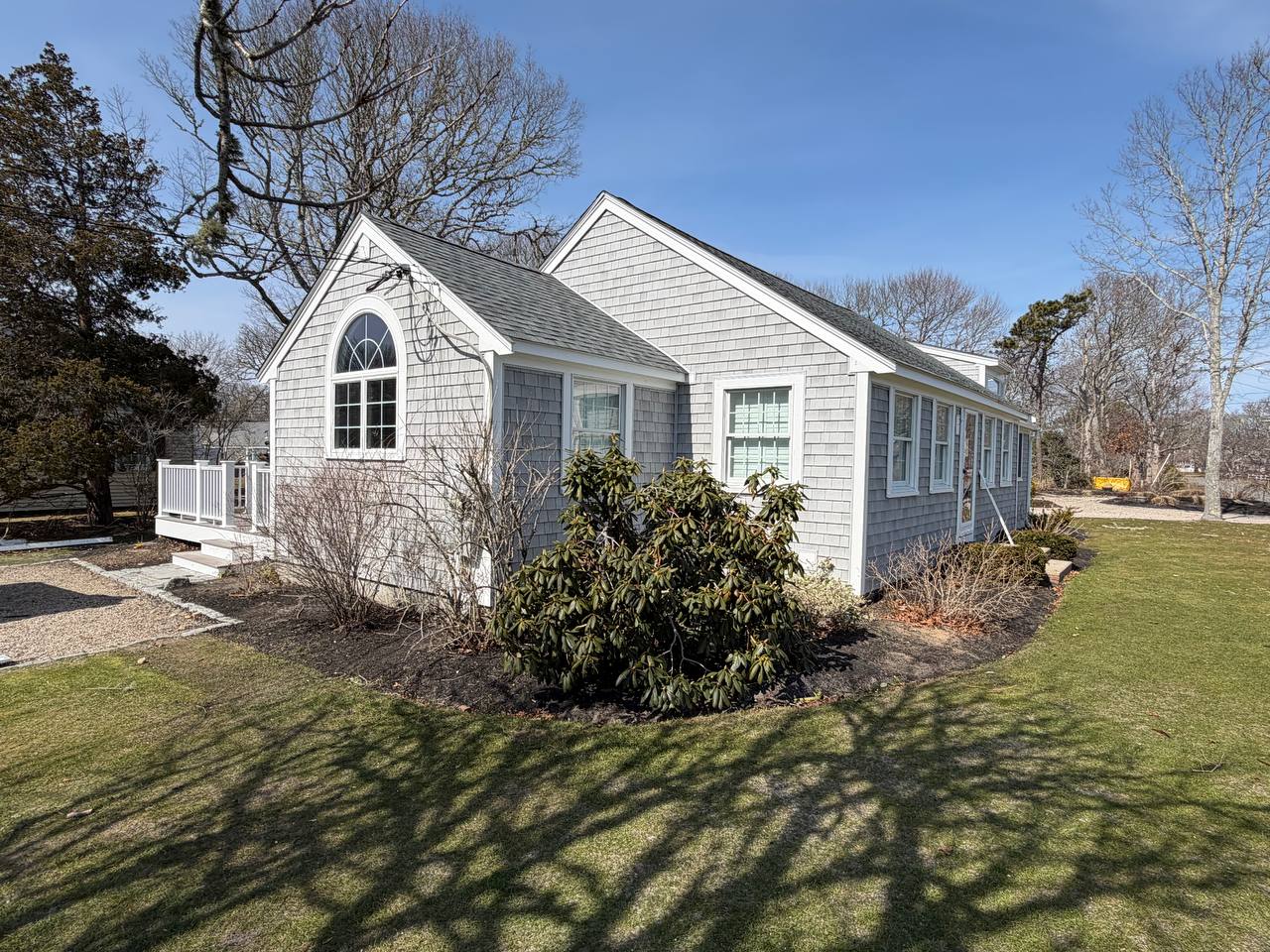 Asphalt roof replacement in South Yarmouth
