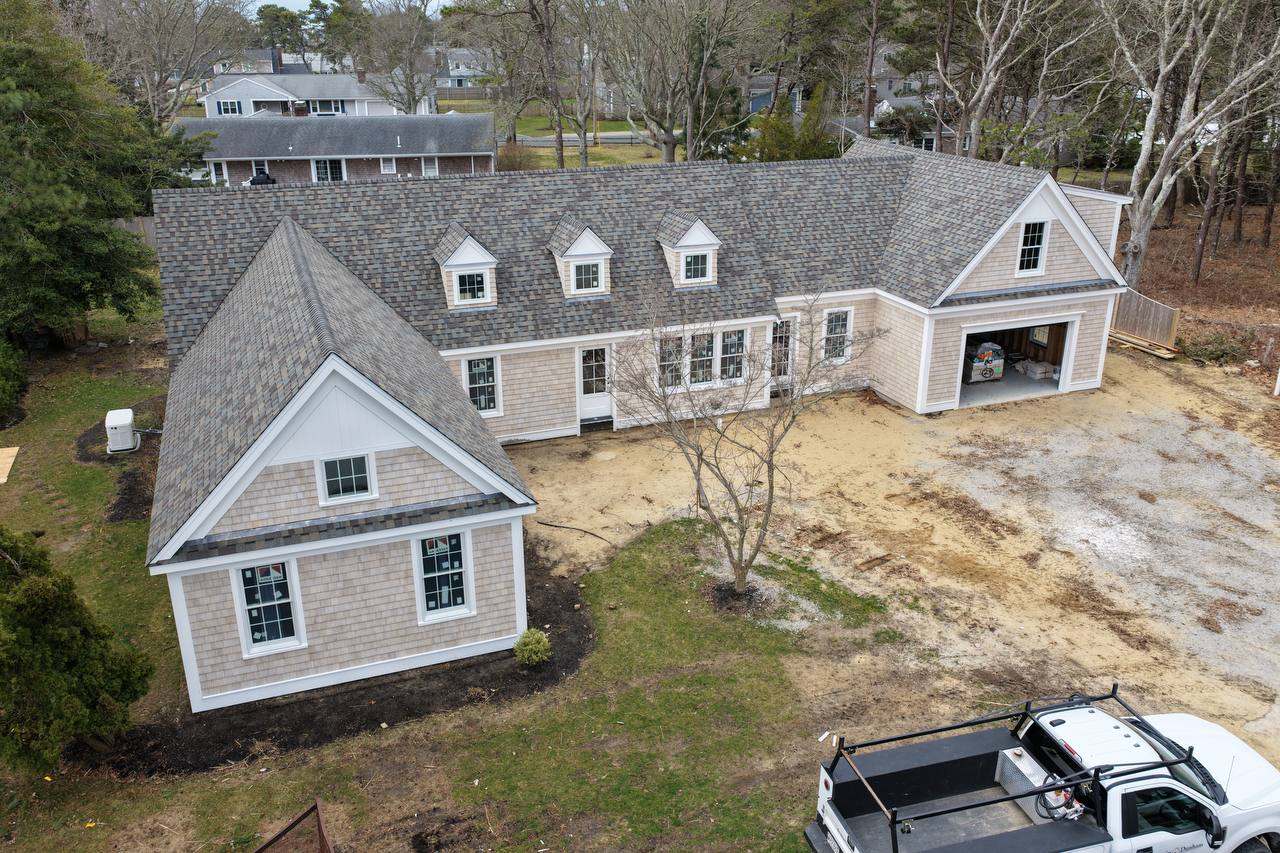 Asphalt roof installation - view 1