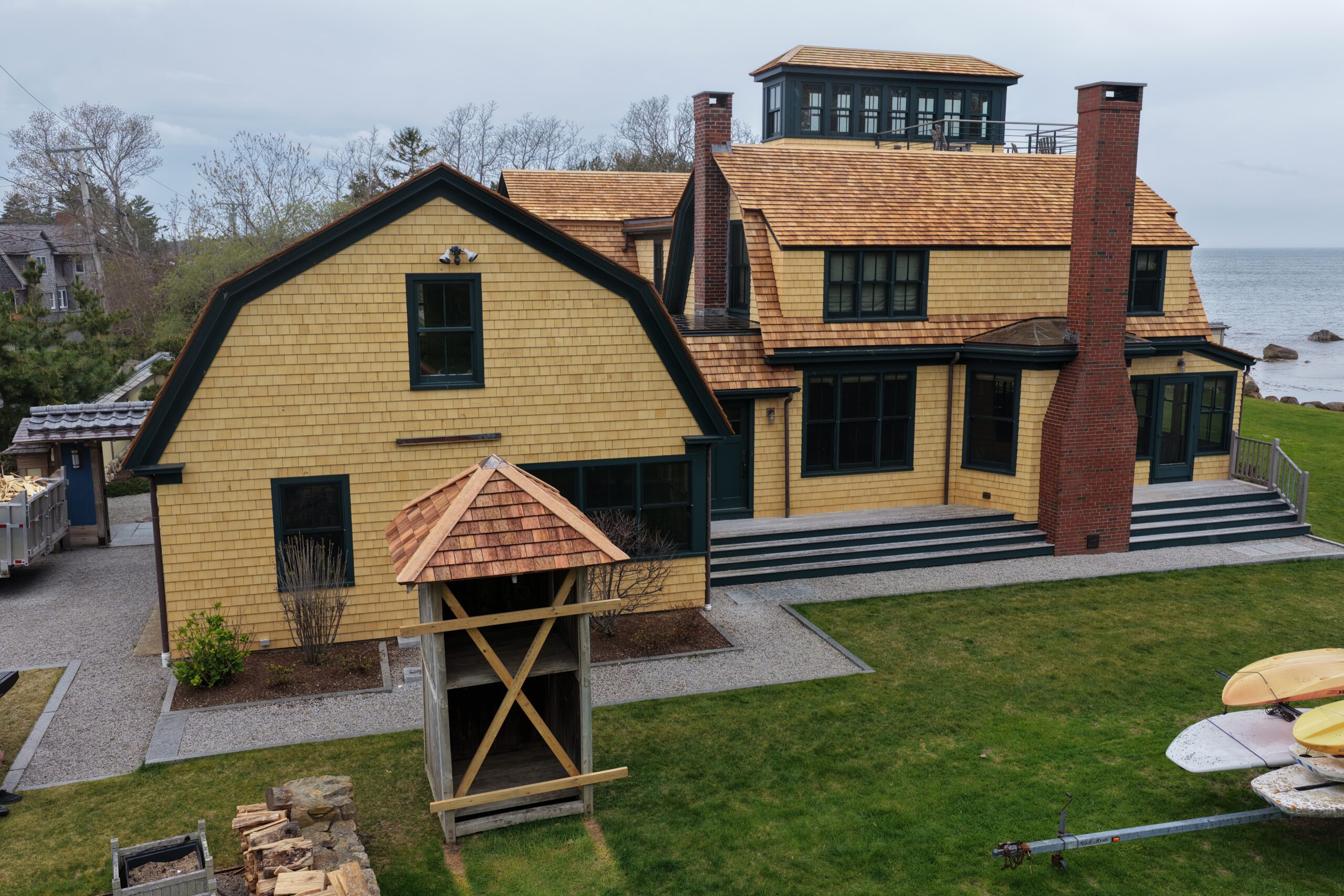 Yellow cedar siding - view 12