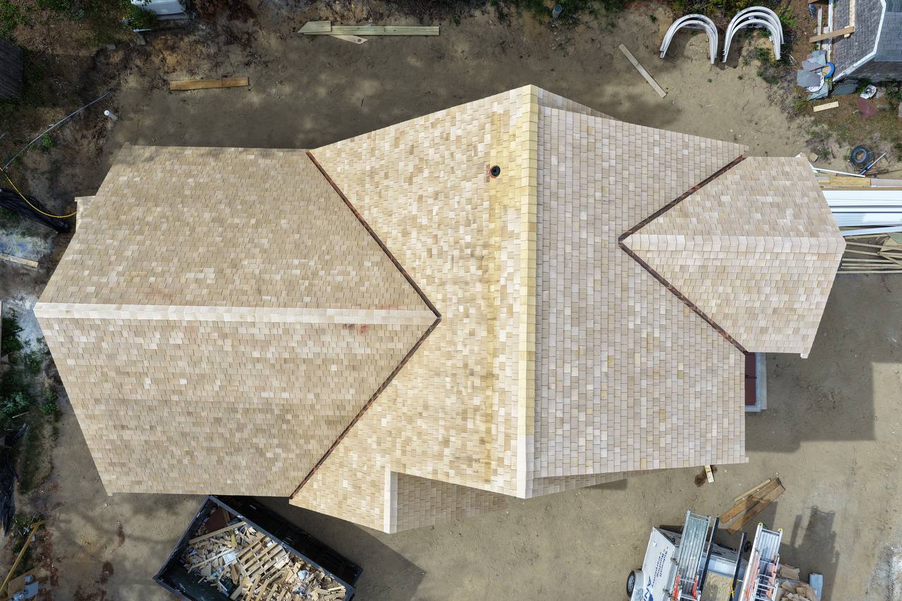 Sidewall shingle detail